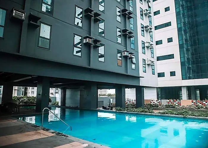 Fully Furnished:japandi Warm In Qc W/ Pool