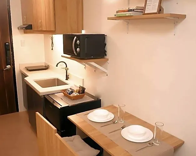 Fully Furnished:japandi Warm In Qc W/ Pool 호텔